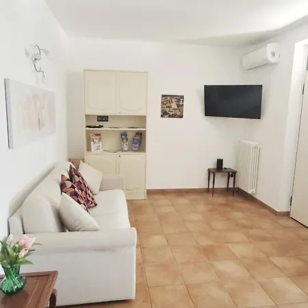 Semesterbostad Holiday Home Calmasino